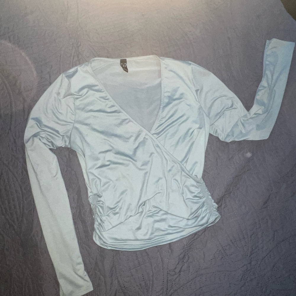 V neck top